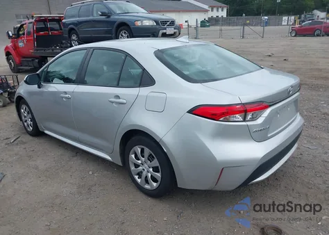 2021 Toyota Corolla Le z USA, uszkodzony, nr VIN 5YFEPMAE7MP191561